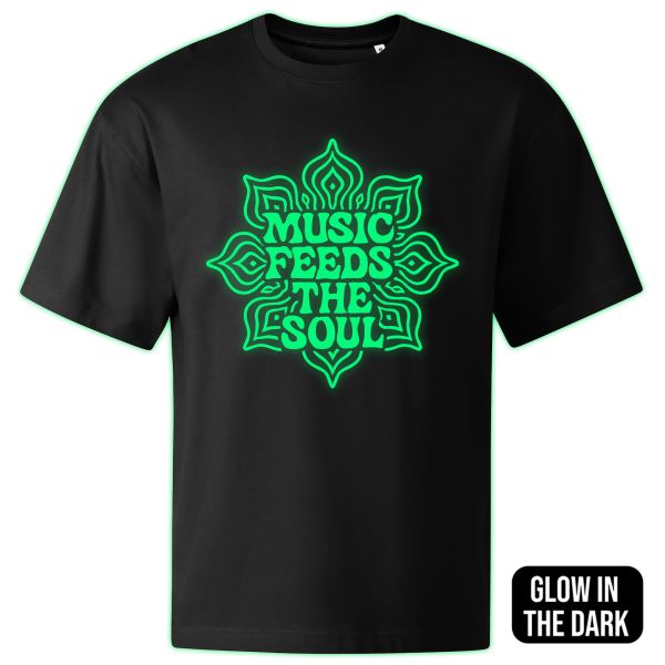 MUSIC FEEDS THE SOUL oversized t-shirt - Image 2