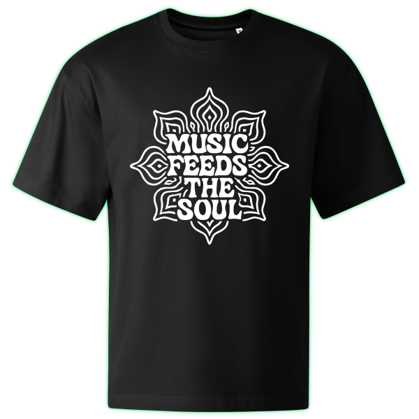 MUSIC FEEDS THE SOUL oversized t-shirt