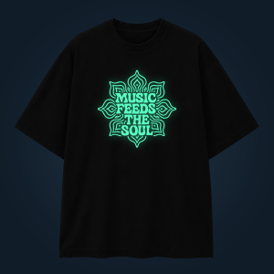 MUSIC FEEDS THE SOUL oversized t-shirt