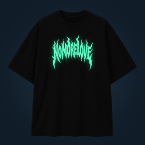 NO MORE LOVE oversized t-shirt